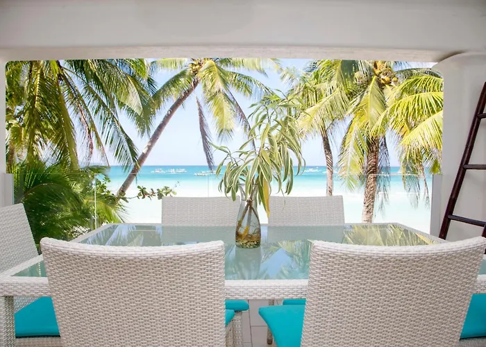 Mayumi Beach Villa